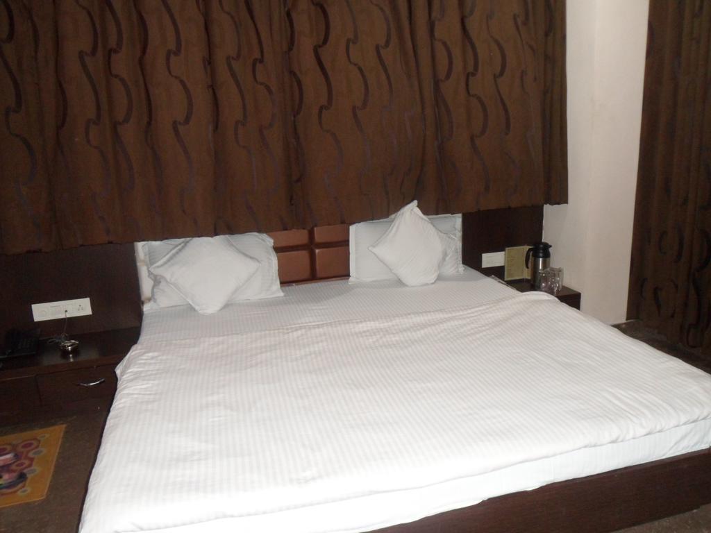 Hotel Silver Plaza Ahmedabad Camera foto